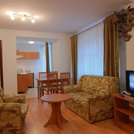 Apartamenty Carmen ชกลาร์สกา ปอเรมบา ห้อง รูปภาพ