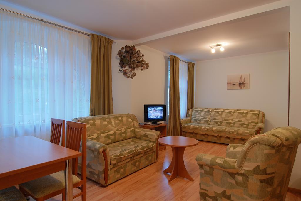Apartamenty Carmen ชกลาร์สกา ปอเรมบา ห้อง รูปภาพ