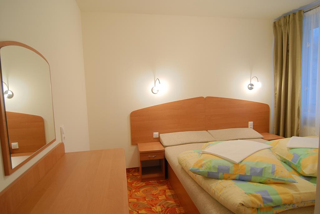 Apartamenty Carmen ชกลาร์สกา ปอเรมบา ห้อง รูปภาพ